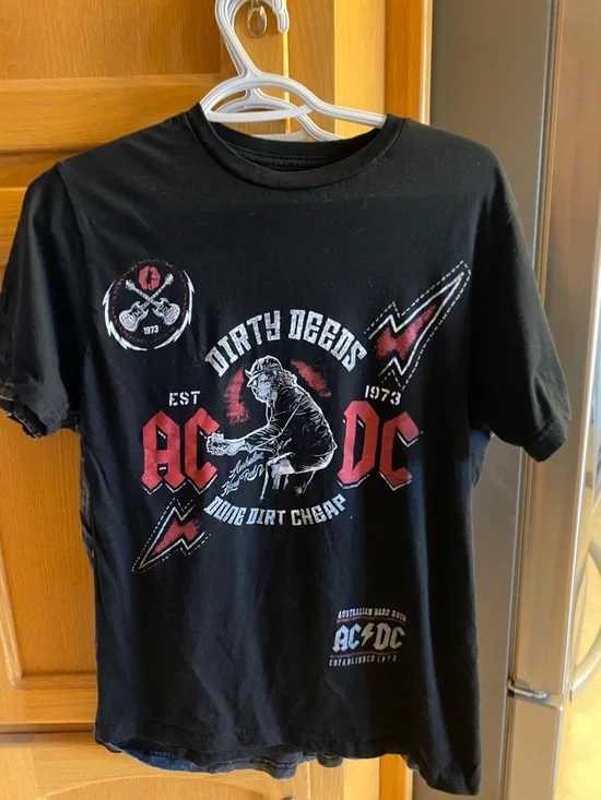 Shirts - Picture 14 of 16